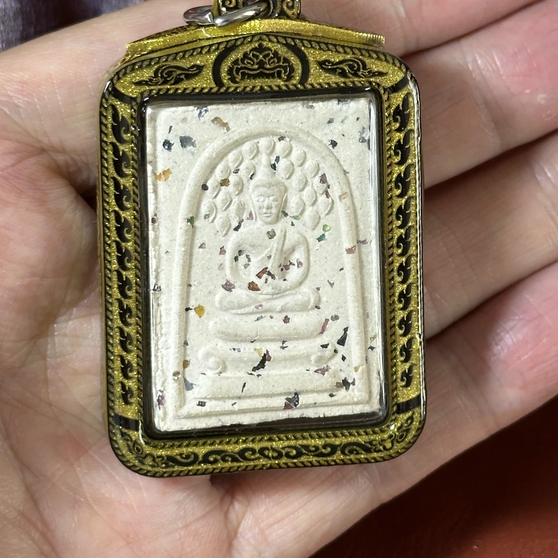 龙婆戈迈·崇迪撒宝石·圣粉佛牌·佛历2512年·拉差那达寺皇家御赐圣地亲制开光·附Samakom Phra鉴定证书·仅此一件 2