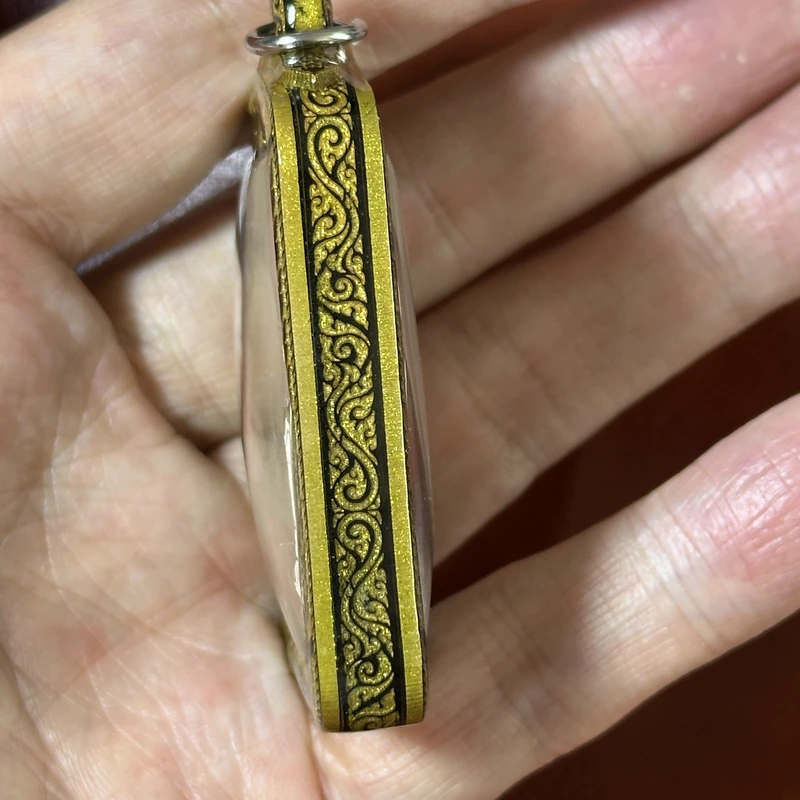 龙婆戈迈·崇迪撒宝石·圣粉佛牌·佛历2512年·拉差那达寺皇家御赐圣地亲制开光·附Samakom Phra鉴定证书·仅此一件 3