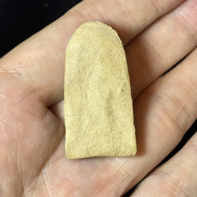 龙普汶·帕禄猜（พระลือชัย）·泥质（佛历2516年清迈堆湄邦寺亲主加持｜龙普曼法脉·裸牌·仅此一件） 2