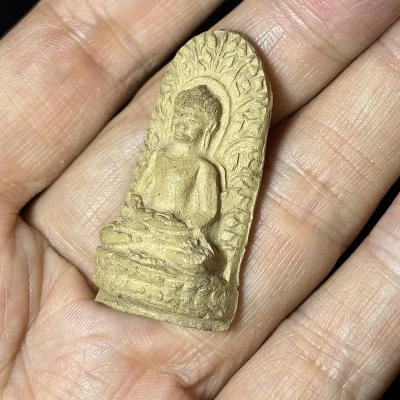 龙普汶·帕禄猜（พระลือชัย）·泥质（佛历2516年清迈堆湄邦寺亲主加持｜龙普曼法脉·裸牌·仅此一件） 3