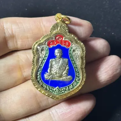 龙婆班 2559 银镀彩珐琅自身像盾形牌 三枚同款带证书