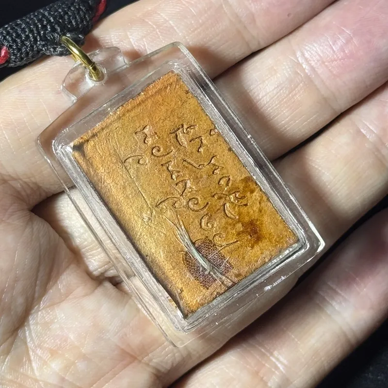 龙婆扎兰·佛陀降魔印·大鹿版·泥质（佛历2513年安帕万寺开光｜背嵌袈裟头发·仅此一件） 5