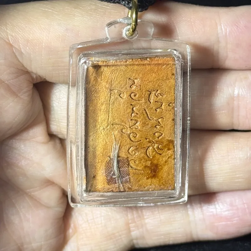 龙婆扎兰·佛陀降魔印·大鹿版·泥质（佛历2513年安帕万寺开光｜背嵌袈裟头发·仅此一件） 6