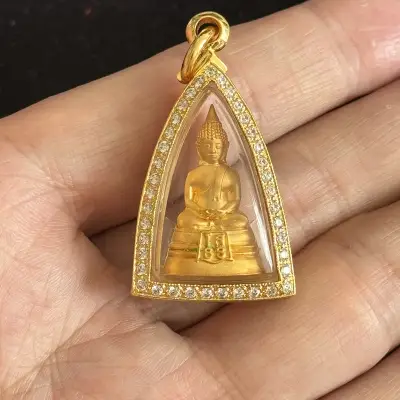 龙婆索通·索通佛禅定像·水钻金壳版（วัดโสธรวรารามวรวิหาร 北柳府索通寺出品｜水钻镶嵌防水壳·库存100件）