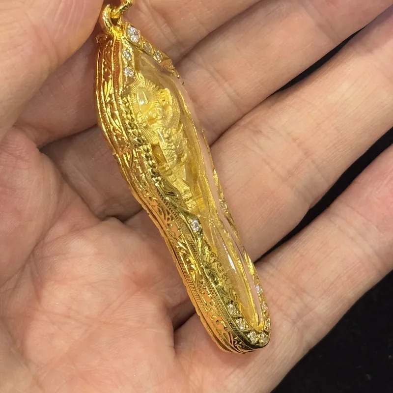 龙婆雨水·鹰神灭魔刀·金色合金镶水钻（佛历2556年派隆寺·龙婆判101周年冥诞纪念法会开光｜初缘系列） 6