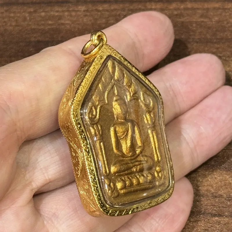 龙婆添 · 拉哈莱寺丨พระขุนแผน坤平 · 诞辰146周年纪念版 · 大模圣粉 · 背镶双符管 · 佛历2568年督造 3
