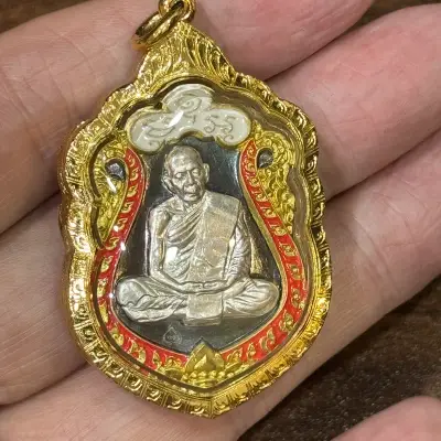 龙婆添 · 拉哈莱寺丨เหรียญเสมา塞玛币 · 复古版 · 包金珐琅银面罩 · 佛历2559年督造