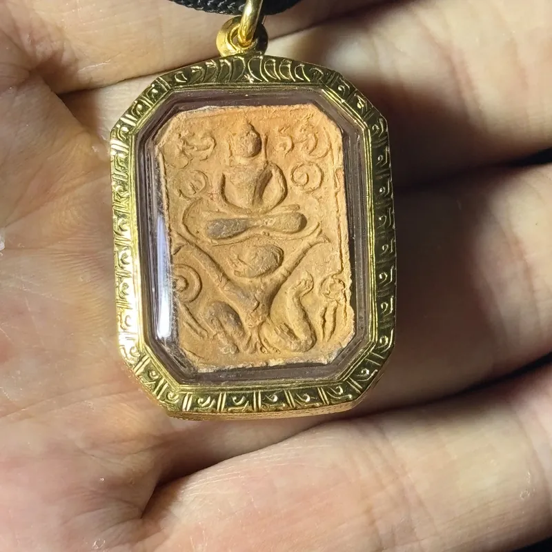 龙婆班·迈向佛国系列·大哈努曼法相·神圣黏土（佛历2536年曼宁哥寺｜萨玛空鉴定D01799·仅此一件） 3