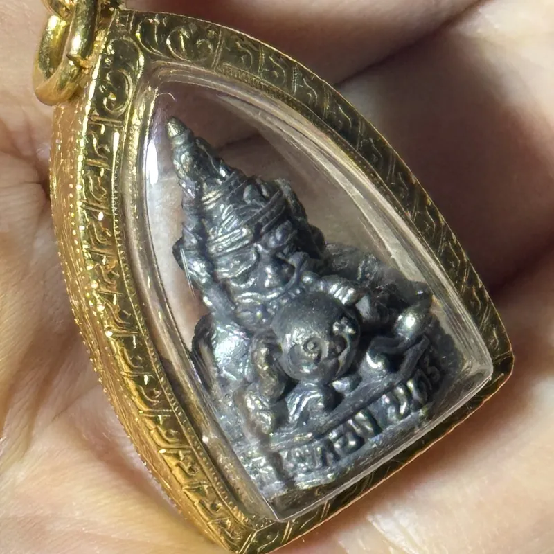 Phra Rahu · Run Chanthanupparakha (Lunar Eclipse) · Wat Sisathong · Luang Pho Noi Tradition — Original Box, Italian Gold Waterproof Case 5
