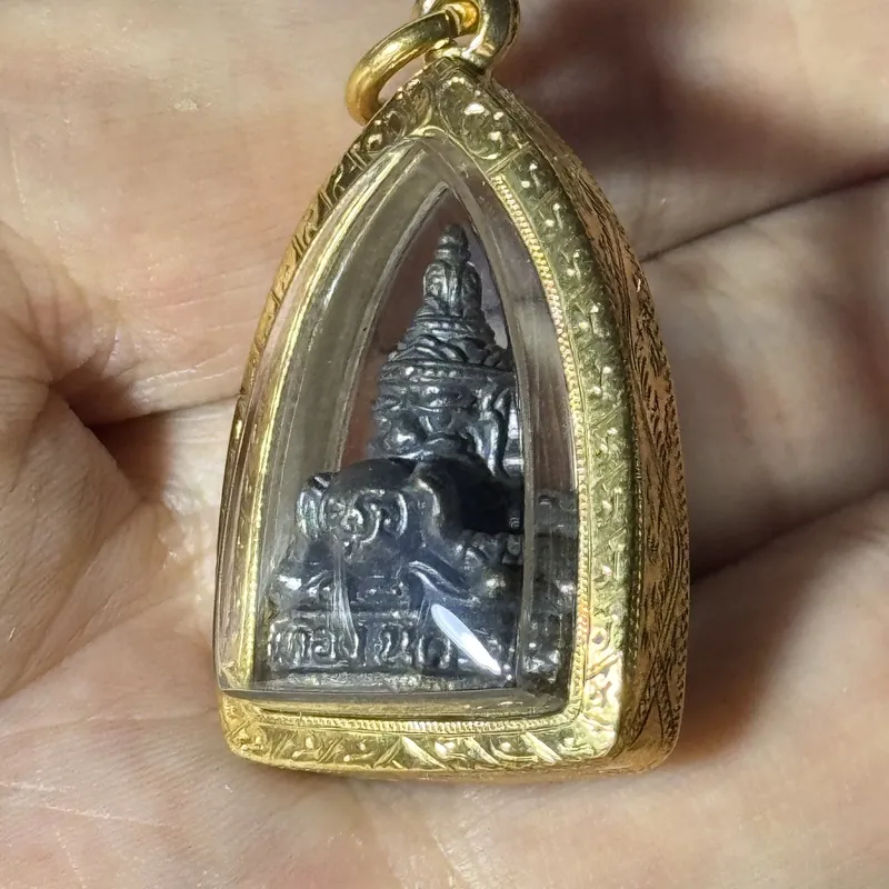 Phra Rahu · Run Chanthanupparakha (Lunar Eclipse) · Wat Sisathong · Luang Pho Noi Tradition — Original Box, Italian Gold Waterproof Case 4