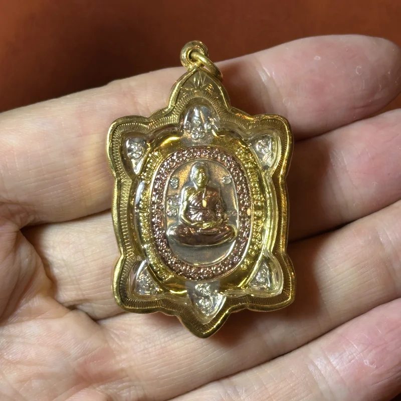龙婆柳·招财龟·合金镀金（佛历2560年瓦莱登通寺开光｜泰国招财龟鼻祖） 2