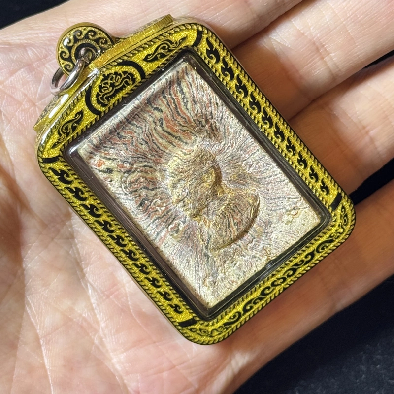 龙婆培·崇迪佛·狮子座模·粉质（佛历2515年瓦编冠汤寺亲主开光｜亚克力防水壳·仅此一件） 8