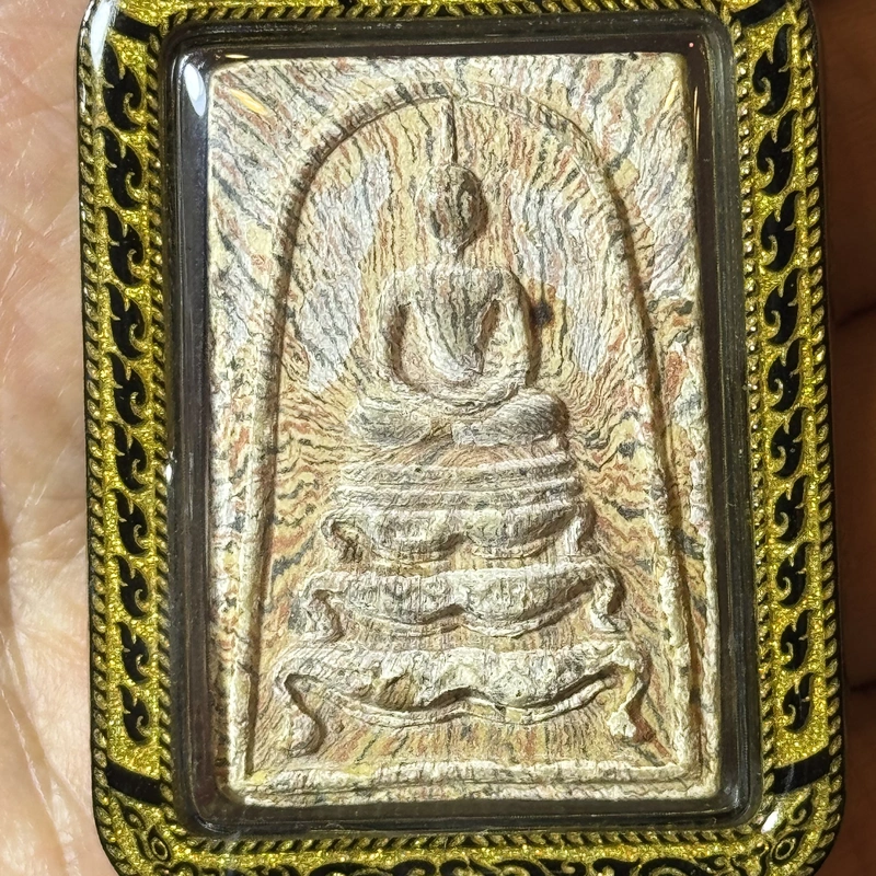 龙婆培·崇迪佛·狮子座模·粉质（佛历2515年瓦编冠汤寺亲主开光｜亚克力防水壳·仅此一件） 9