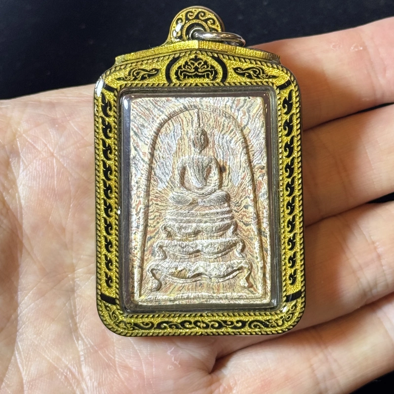 龙婆培·崇迪佛·狮子座模·粉质(佛历2515年瓦编冠汤寺亲主开光|亚克力防水壳·仅此一件) 1