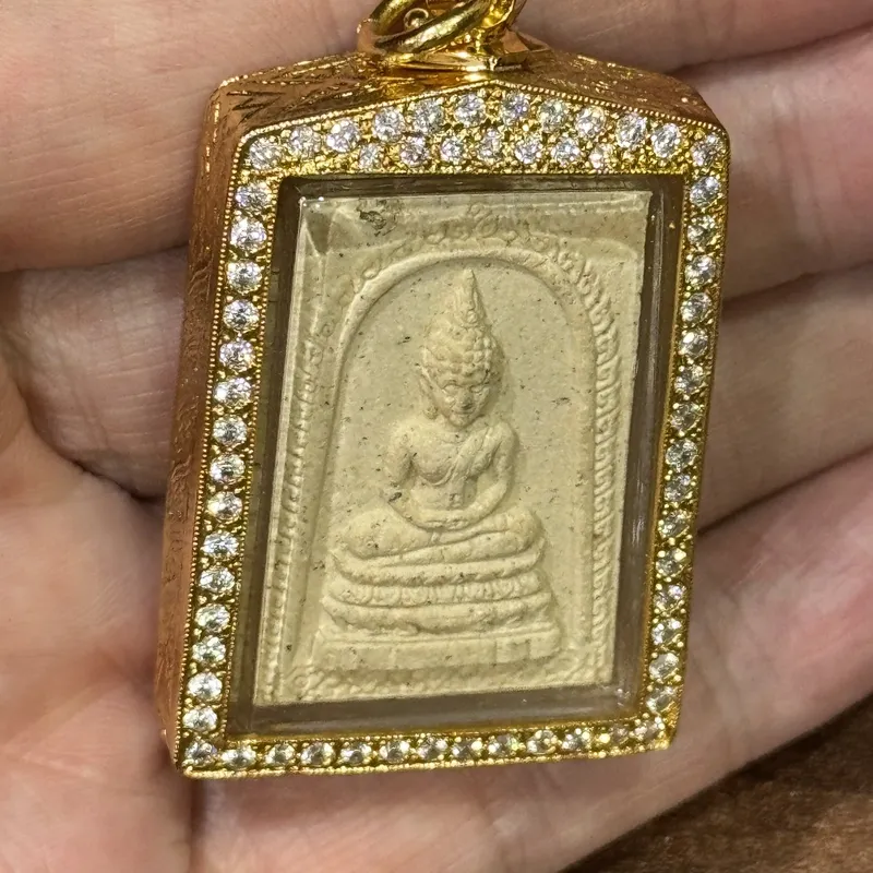 Luang Phor Tim · Wat Laharn Rai | Phra Somdej Rai Wari · Retro Edition · Sacred Powder · Rhinestone Gold Case · B.E. 2563 7