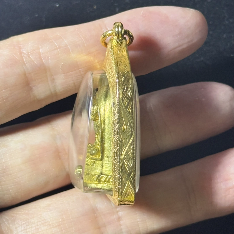 龙婆本 2536 黄铜铸造自身像牌 รุ่นมีสุข Wat Bang Phra 带证书 7