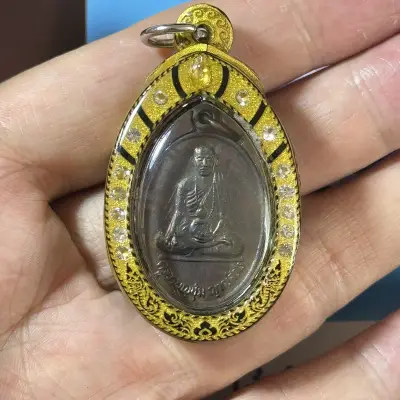 古巴文春·持葫芦自身像·铜质（佛历2539年｜泰国佛牌比赛荣誉奖·编号1513-197351·双外壳·仅此一件）