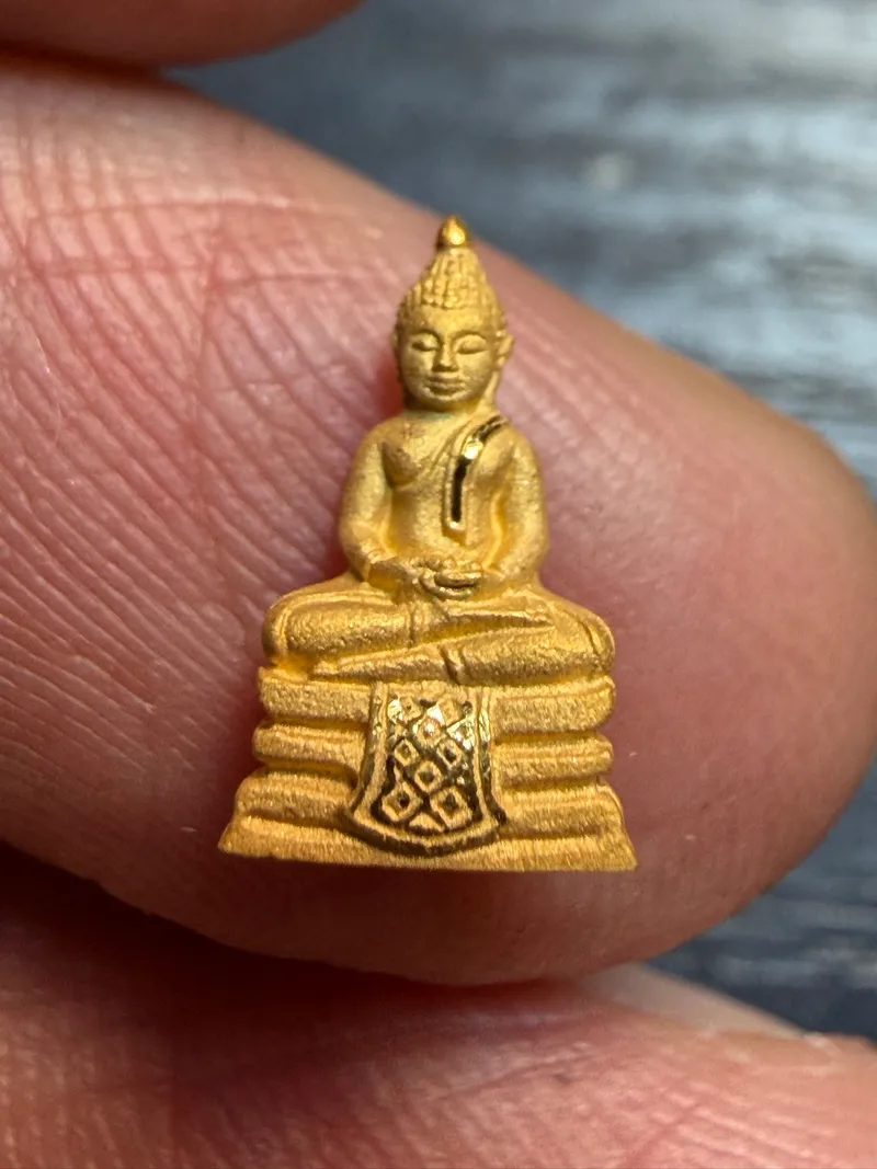 Luang Pho Sothon · Udom Chok Phok Sap Batch · Gold Miniature Seated Figure · Wat Sothon B.E. 2550 — Certified K06998 1