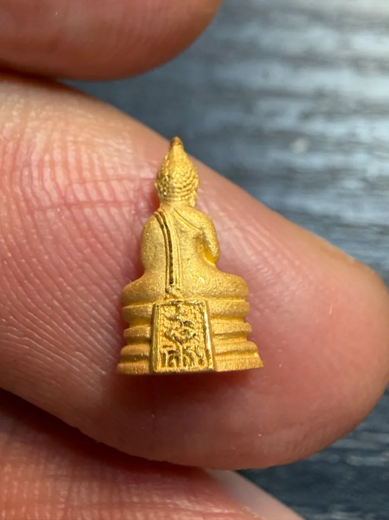 Luang Pho Sothon · Udom Chok Phok Sap Batch · Gold Miniature Seated Figure · Wat Sothon B.E. 2550 — Certified K06998 2