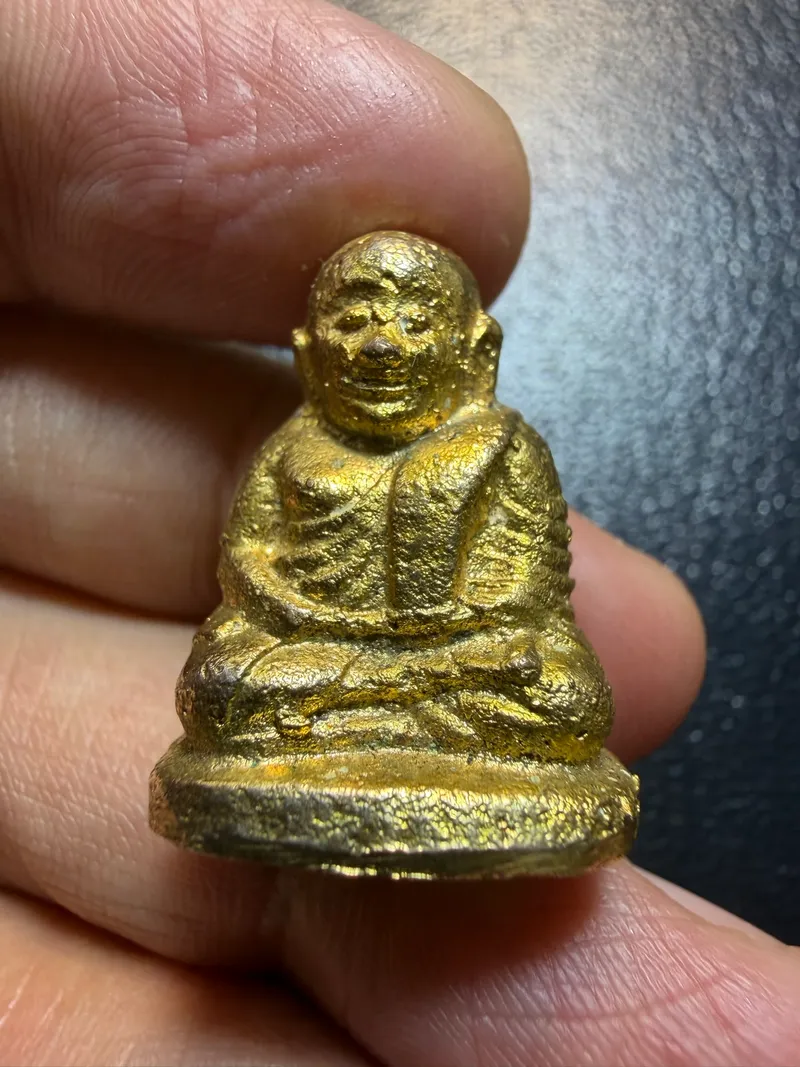 Luang Phor Ngern · Roop Lor Cast Statue · "Ruam Jai Sang Saphan" Batch · Gold-Plated Brass · Wat Hirunyaram B.E. 2528 — Certified R03692 1