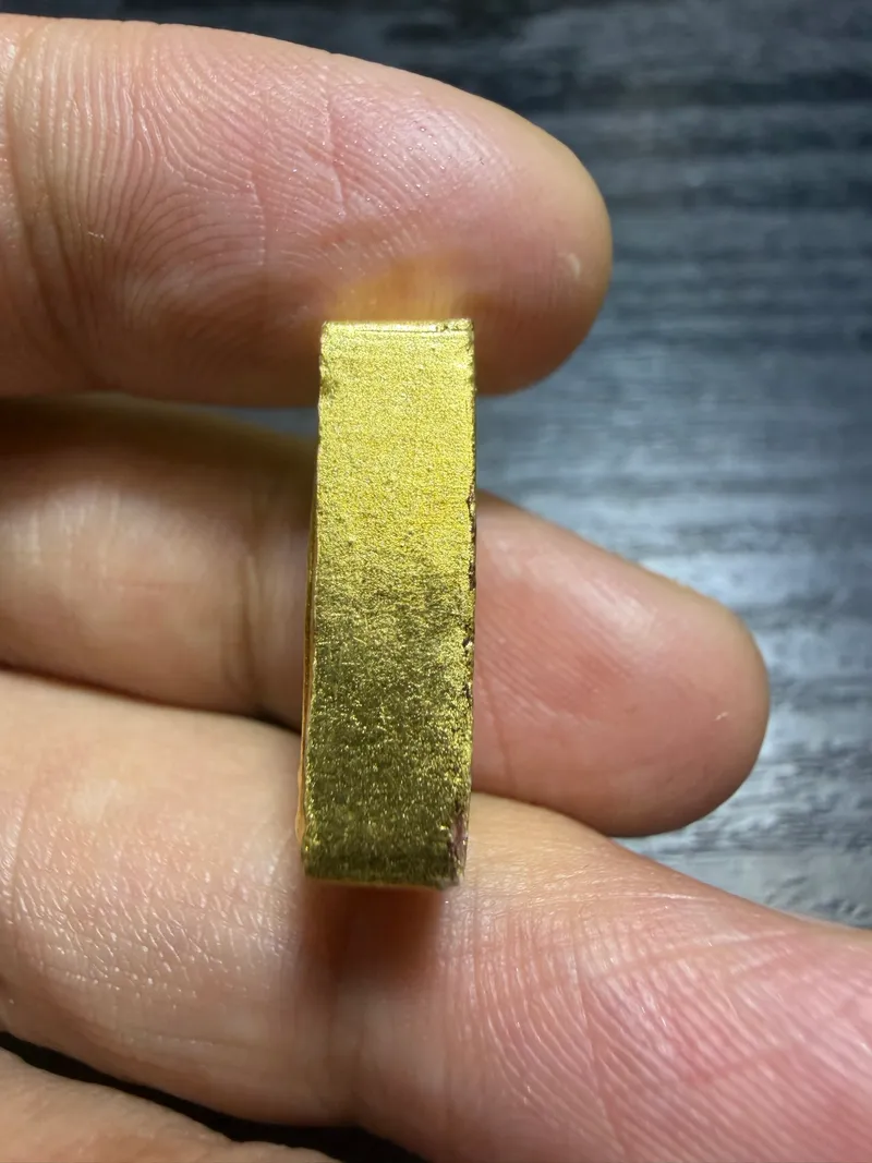 龙婆培·崇迪佛87岁寿诞纪念期·小模·贴金粉质（佛历2535年编冠汤寺｜协会正式鉴定卡 P00799·仅此一件） 2
