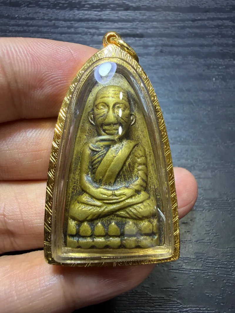 Luang Phor Thuad · Large-Script Back (Lang Nang Sue Yai) · Brass · Gold-Tone Case · Wat Chang Hai B.E. 2505 — Certified T05853 1