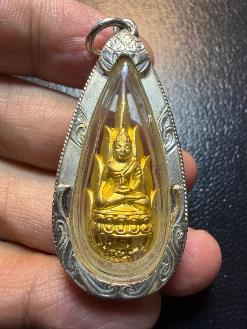 Luang Phor Khun · Phra Kring Yod Ket Flame Medicine Buddha · Gold-Plated Metal · Wat Ban Rai B.E. 2548 — Certified K07916 1