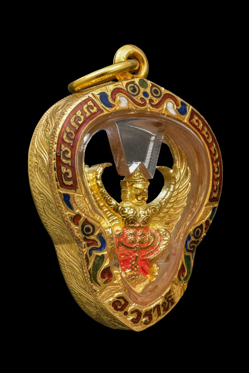 龍婆哇啦·鷹神迦樓羅·純金·大富翁期·背拉瑪五世（佛曆2563年曼谷菩提通寺｜協會正式鑑定卡 GJ10-6F17B·僅此一件） 4