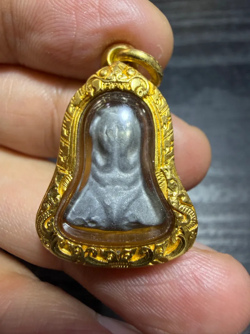 Chao Khun Phon · Phra Pidta Na Hua Khao Mold · Lead · Gold-Coloured Case · Wat Nang, Bangkok, c. B.E. 2507–2509 — Certified PM03467 1
