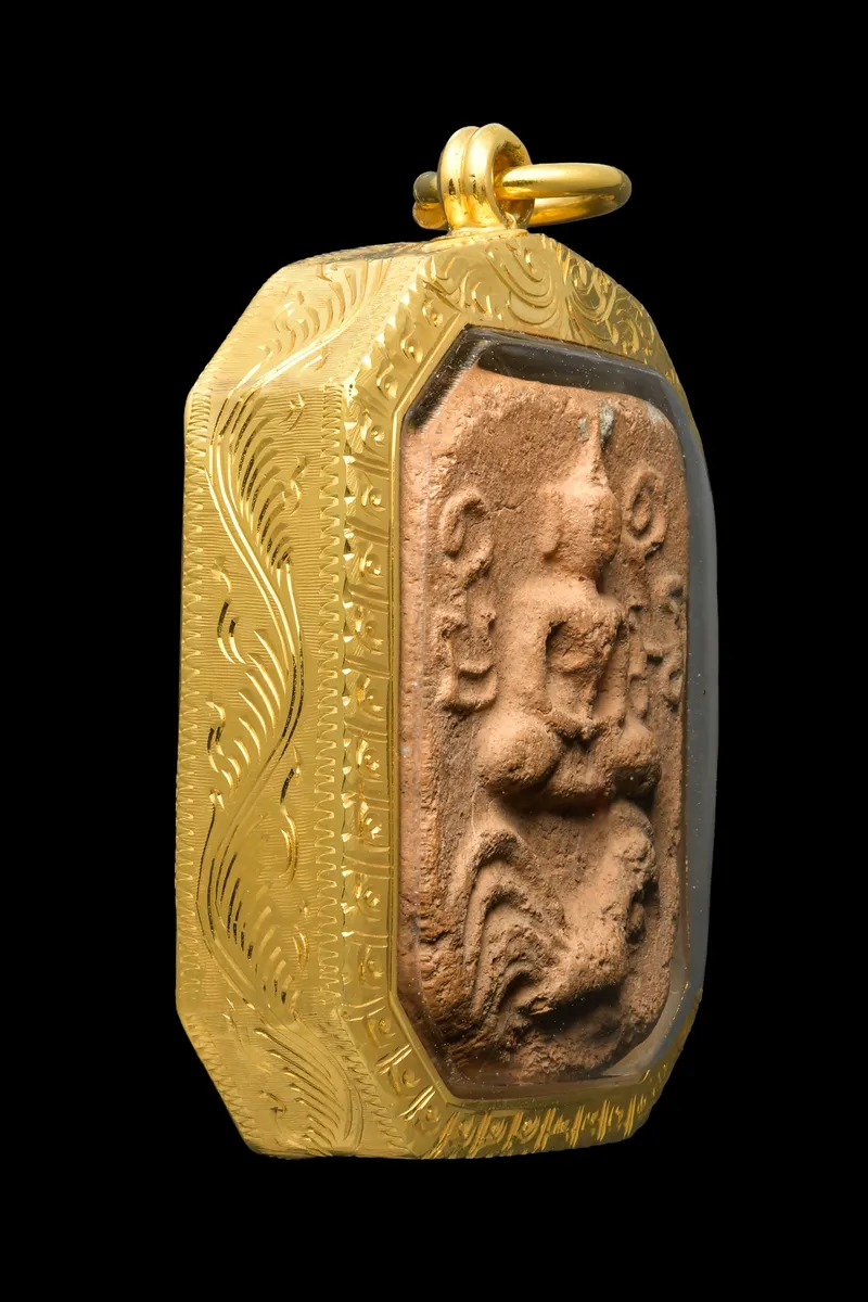 Luang Phor Parn · Five-Tail Rooster Mold Animal-Mount Buddha · Baked Clay · Wat Bang Nom Kho B.E. 2460 — Certified GJ09-0A6BF, Gold Case 4