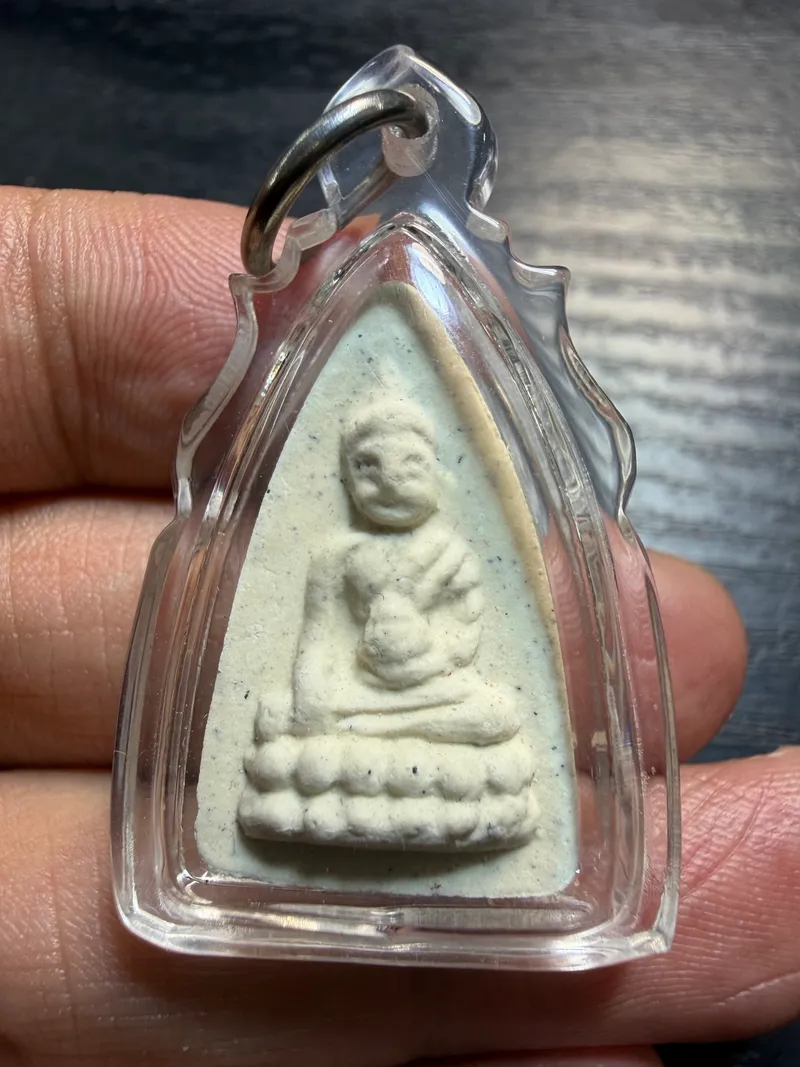 Khun Mae Boonruean · Phuttho Noi "Yon Yuk 67" Retro Edition · Medium Mold · Sacred Powder · Wat Awut B.E. 2567 — Certified GJ10-C0880 1