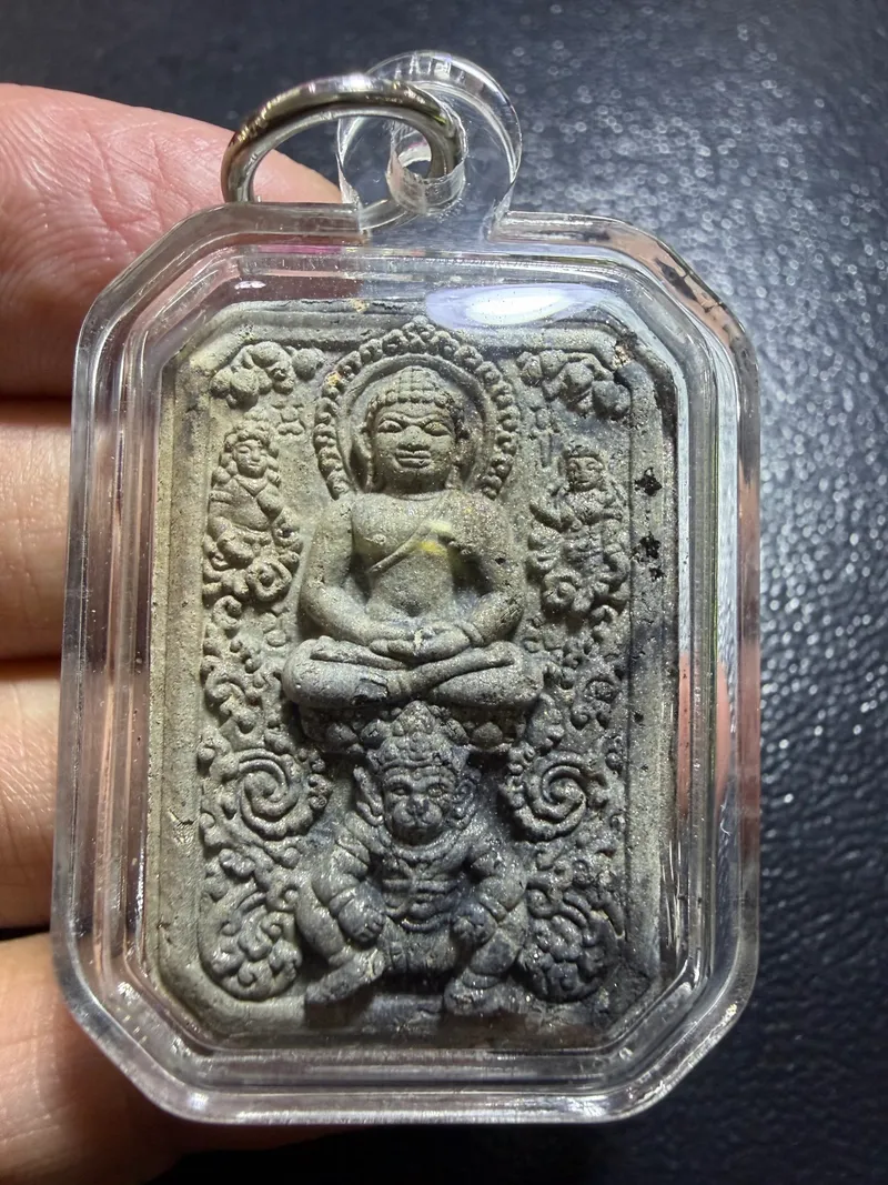 Ajarn Jun (Phra Yakhu Jun) · 168 Hanuman with the Buddha · Dvaravati-Style Powder Plaque · B.E. 2568 — Certified No. 00617 1